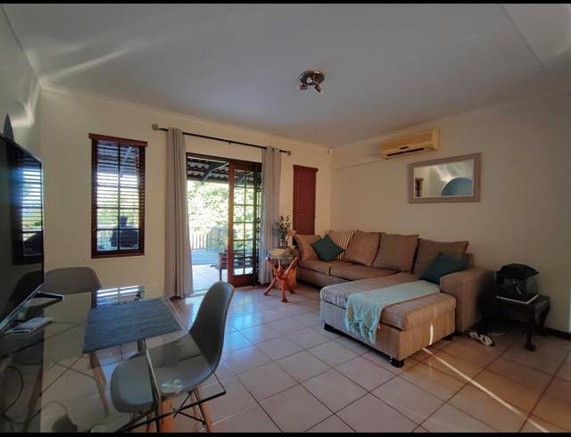 2 BEDROOM TOWNHOUSE FOR SALE IN MONTROSE